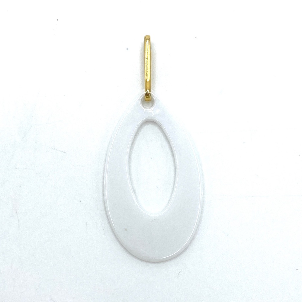 Vintage White Resin Necklace Pendant